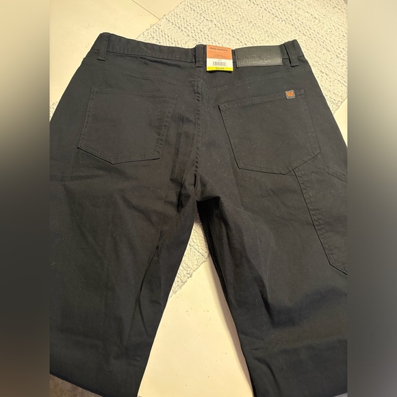 Black Canvas Pants Eddie Bauer Men’s Utility Pant - Picture 13 of 16